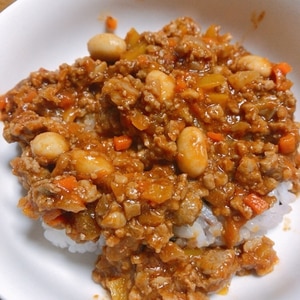 たっぷり大豆とひき肉のキーマカレー